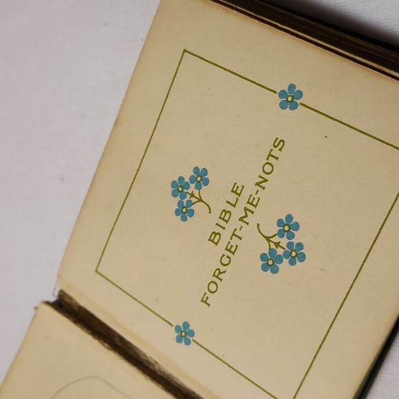 Vintage Mini Bible Forget Me Nots of Divine Promises - Picture 3 of 10